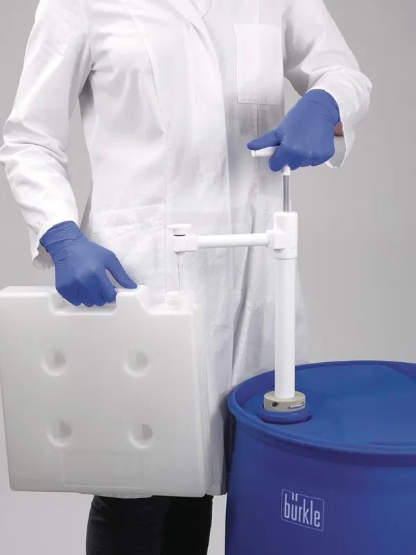 BÜRKLE 1967118 Fasspumpe PTFE, Förderleistung 20 l/min, Eintauchtiefe 950 mm, Auslaufbogen Aktuell